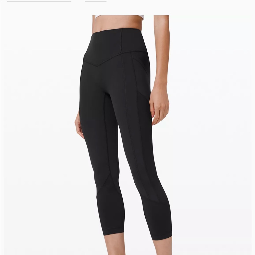 All the Right Places 23” Crop in Black